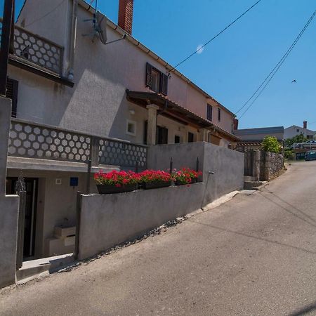 Apartment Andrija Vrbnik Dış mekan fotoğraf