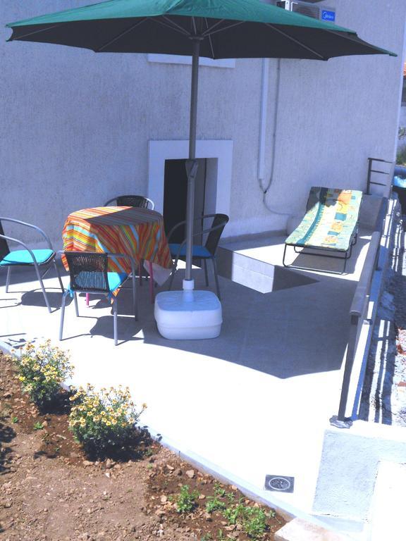Apartment Andrija Vrbnik Dış mekan fotoğraf