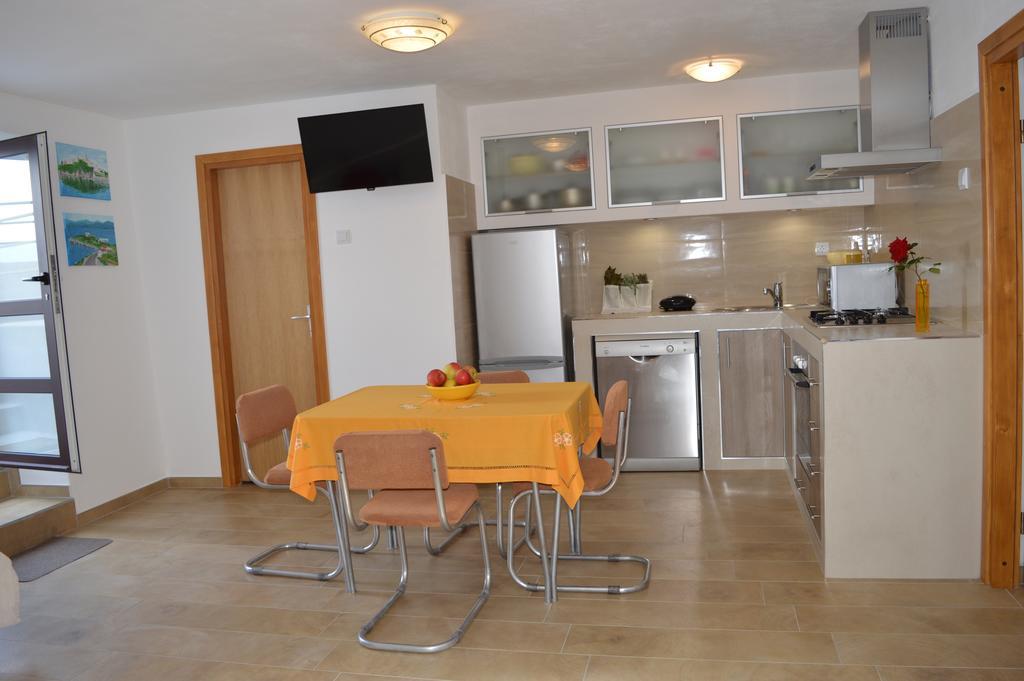 Apartment Andrija Vrbnik Dış mekan fotoğraf