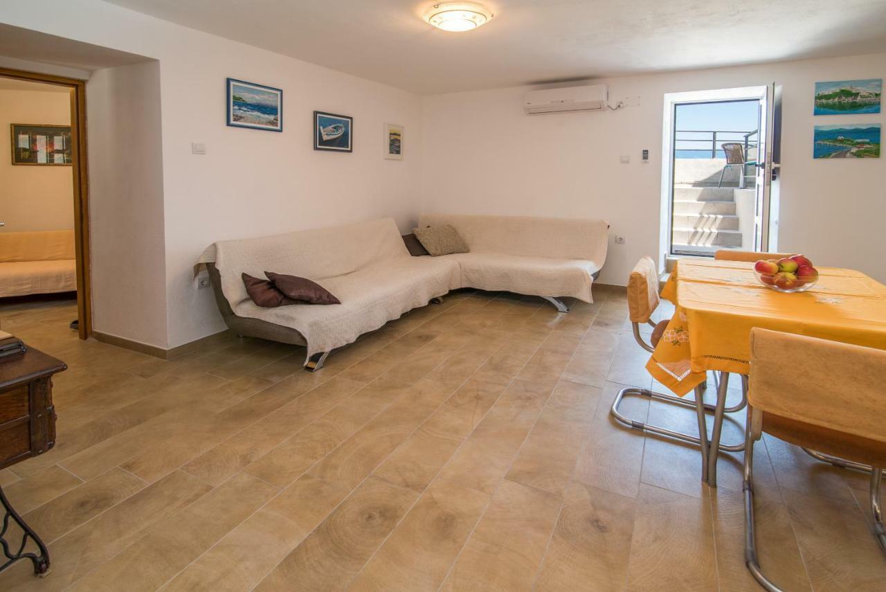 Apartment Andrija Vrbnik Dış mekan fotoğraf
